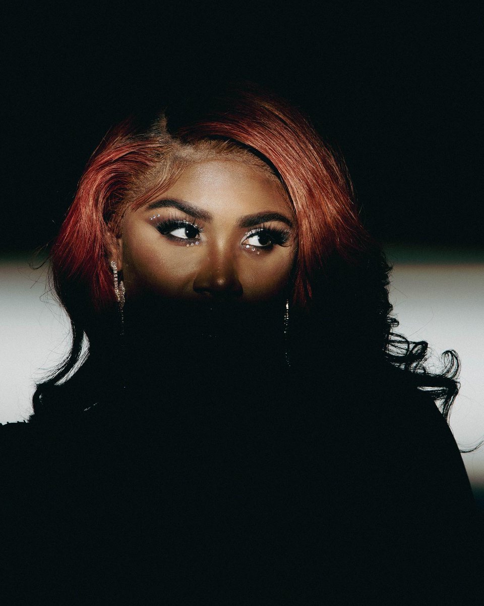 MsDiamondGood's tweet image. Happy birthday to me 2/8 🥰