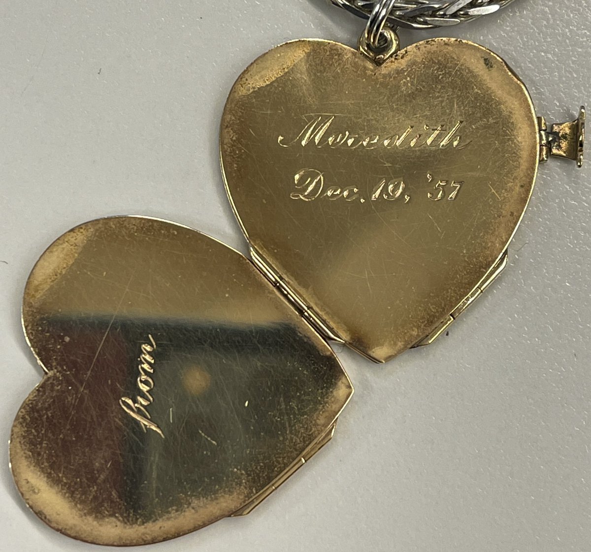 TheBarbaraCook's tweet photo. In honor of The Music Man’s opening night, a couple of photos of the locket Meredith Willson gave to Barbara Cook on opening night in 1957. https://t.co/OD0SHyXKMT