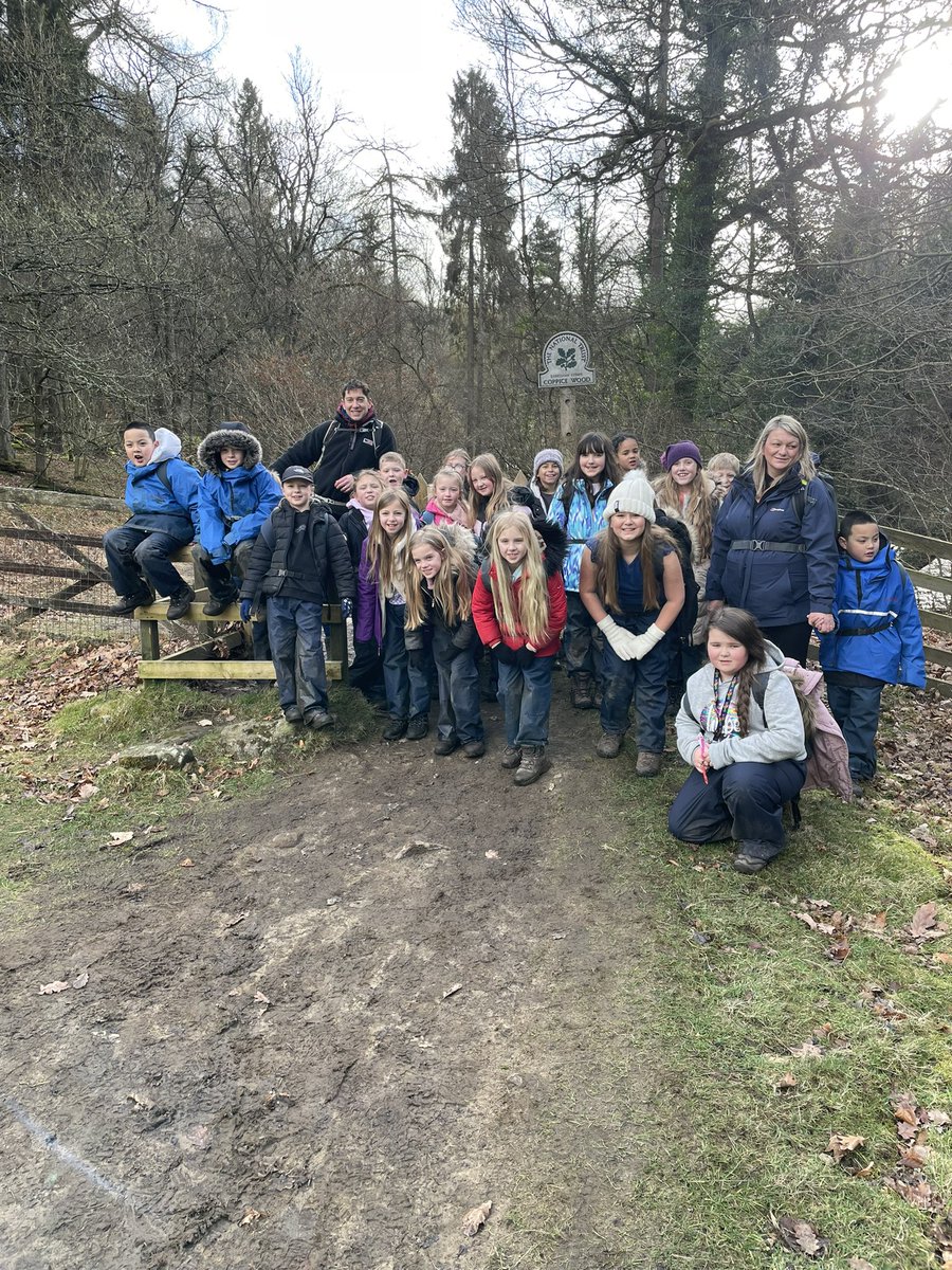 MPPS_Class7's tweet photo. Today we conquered the Bolehill challenge and visited Padley Gorge. The sun shone and the views were amazing 👍🏻 https://t.co/RnPTjNZpFI