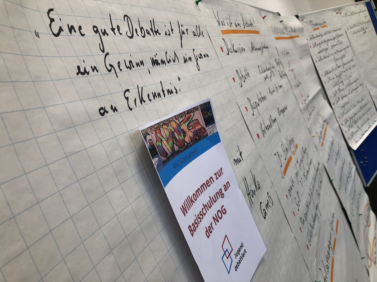 NOGezwitscher's tweet photo. „Eine gute Debatte ist für alle ein Gewinn.“ Gewinner sind heute 16 Kolleg:innen, die an der #Jugenddebattiert-Schulung teilgenommen haben. Wir werden Jugend-debattiert-Schule und freuen uns auf spannende Debatten mit #NOGspirit. #NOGdebattiert #hbedu #twlz https://t.co/sEmDpiuCaO