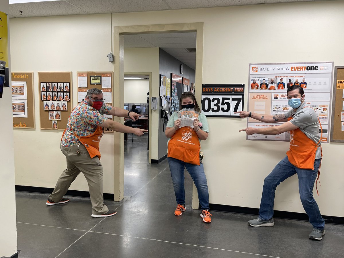 Bret Lowry (@lowry_bret) on Twitter photo Look at this Rockstar. Sherri received 3 homers in one day. She is always eager to provide great customer service, learn anywhere she can. <a href="/boyd_fb/">Forrest Boyd</a> <a href="/Elogonzalez4865/">Eloisa Gonzalez</a> <a href="/TurrnceT/">Terrence Tobler</a> <a href="/JarrodFarmer4/">Jarrod Farmer</a> <a href="/idrissi_mary/">mary el idrissi</a> <a href="/bjp84/">BJ Powers</a> <a href="/melindawhite73/">Melinda White</a> <a href="/lizareyna40/">Liza Reyna</a> <a href="/cassleigh886/">Cassie Hoffpauir</a> <a href="/HomeDepot/">The Home Depot</a> Look at this Rockstar. Sherri received 3 homers in one day. She is always eager to provide great customer service, learn anywhere she can. <a href="/boyd_fb/">Forrest Boyd</a> <a href="/Elogonzalez4865/">Eloisa Gonzalez</a> <a href="/TurrnceT/">Terrence Tobler</a> <a href="/JarrodFarmer4/">Jarrod Farmer</a> <a href="/idrissi_mary/">mary el idrissi</a> <a href="/bjp84/">BJ Powers</a> <a href="/melindawhite73/">Melinda White</a> <a href="/lizareyna40/">Liza Reyna</a> <a href="/cassleigh886/">Cassie Hoffpauir</a> <a href="/HomeDepot/">The Home Depot</a>