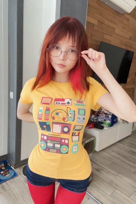 Watch Alisa Pika Pika's leaked NSFW photo on TwXstars