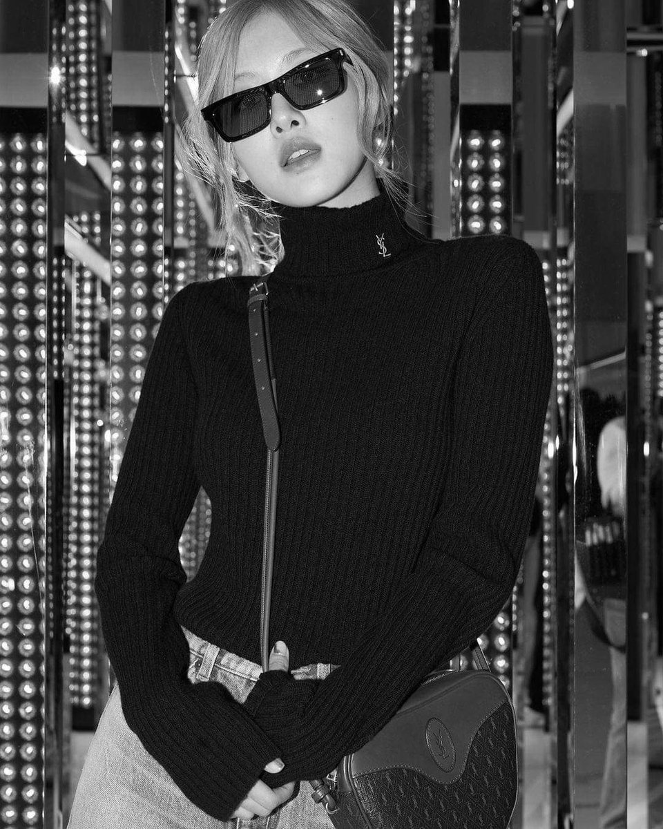 Lên 800k nào 💪💪💪💪
HAPPY HALF FIFTY ROSÉ
#OurRockstarROSÉDay
#봄의시작_채영아_생일축하해
<a href="/BLACKPINK/">BLACKPINKOFFICIAL</a>