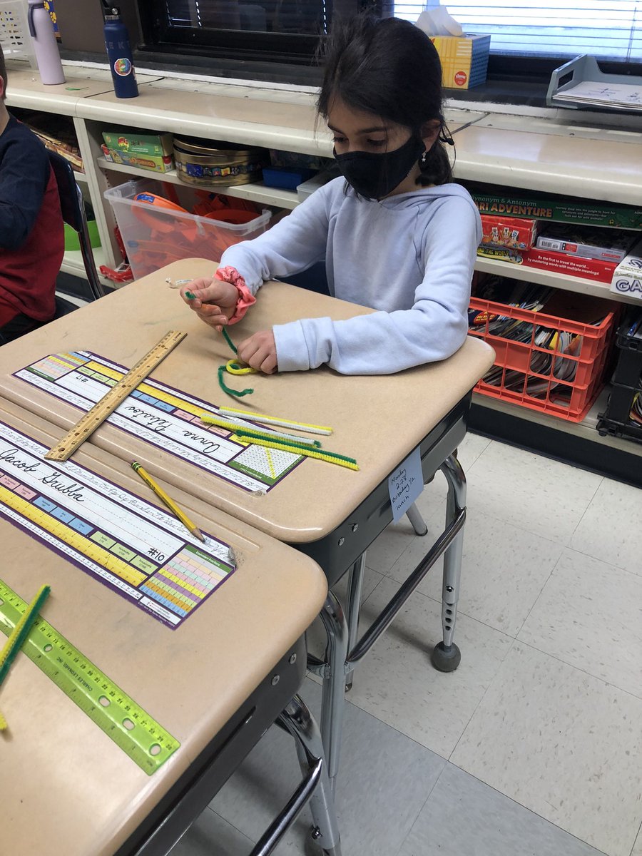 Tower design challenge! Thank you Mrs. Stella for helping us get creative! <a href="/MrsStella/">Vicky Stella</a> <a href="/WindsorWildcats/">WindsorWildcats</a>