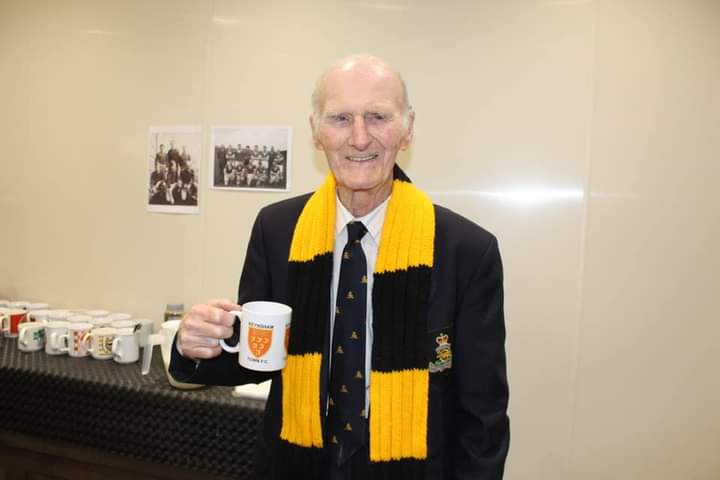 KeynshamTownFC's tweet photo. All at Keynsham Town are saddened to hear of the passing of Mervyn Hawkins. 
A fearsome centre forward he served in the Royal Artillery and went on to work at the nearby Frys factory. 
Our thoughts go out to all of his family and friends ❤ https://t.co/Krps4N1b5t