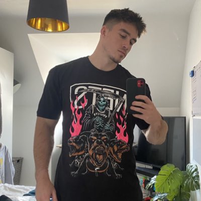 SamjamesLFC's tweet photo. #NewProfilePic https://t.co/pKXvfM5eE7
