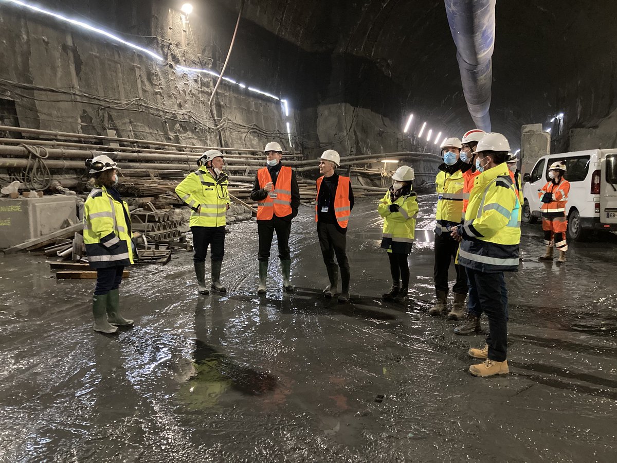 AmbSuisseParis's tweet photo. @telt_tunnel Le #LyonTurin, un chantier du siècle, comme le #Gothard et le #Loetschberg pour encourager le transfert modal route ➡️ rail. #transport_durable https://t.co/6GaTAaEOMS