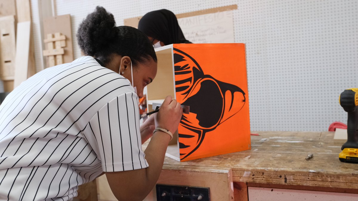 We're hiring! We're looking for a YOUTH FACILITATOR to help us run our award-winning project #BlackhorseResponders. Join us on the journey of creative activism with young people in our workshop! blackhorseworkshop.co.uk/about/jobs/ #jobs #london #participatoryarts #youthwork #youthfacilitator