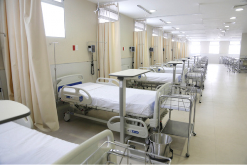 Covid-19 : le CHR-Lomé Commune presque vide republiquetogolaise.com/sante/1002-656…