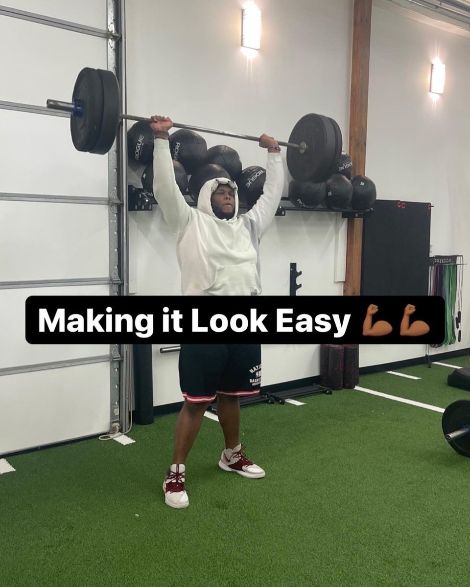 ArmedPHorce's tweet photo. As a strength coach athletes depend on and feed off your energy so I bring my best EVERY DAY in an effort to get the very best out of them and I love the way my athletes are reaching new milestones 💪🏾💪🏾💪🏾

#BBAATHLETICS
#ONYXFITNESSACADEMY https://t.co/4dwdn7Uk4c