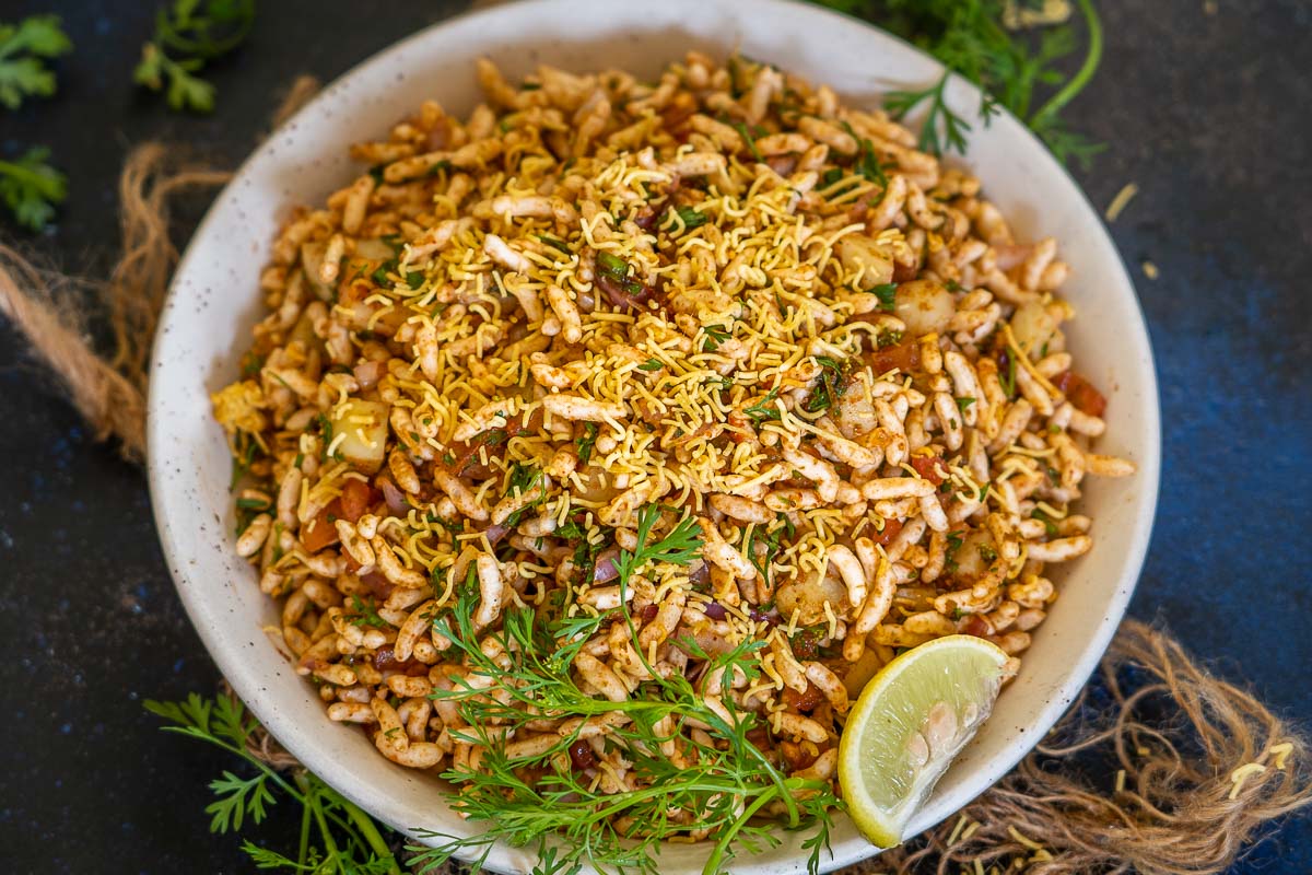 Bhel Puri Chaat is a popular Indian street-style snack made using puffed rice as its base ingredient. This tangy, spicy and very slightly sweet chaat can be made in just 10 minutes if you have the ingredients ready. 
whiskaffair.com/bhelpuri/