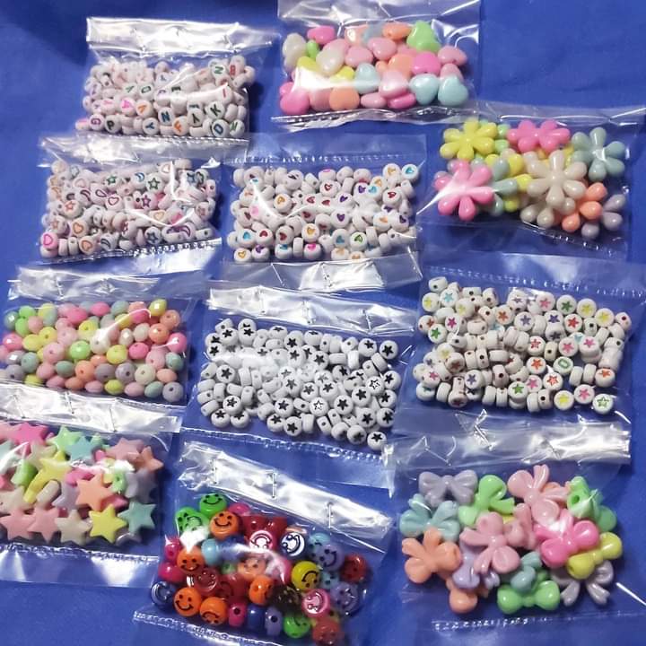 khadananda111's tweet photo. गहना बनाउने #rawmaterials

dispatch to हेटौडा  🥰🥰

Delivery all over Nepal 🇳🇵🇳🇵
contact viber/whatts app 9849047319

#silkthreadbangles #silkthreadjewelry #bridalwear #architasilkthreadcreations #silkthreadearrings #training #womenempowerment https://t.co/Piv7NnhJpZ