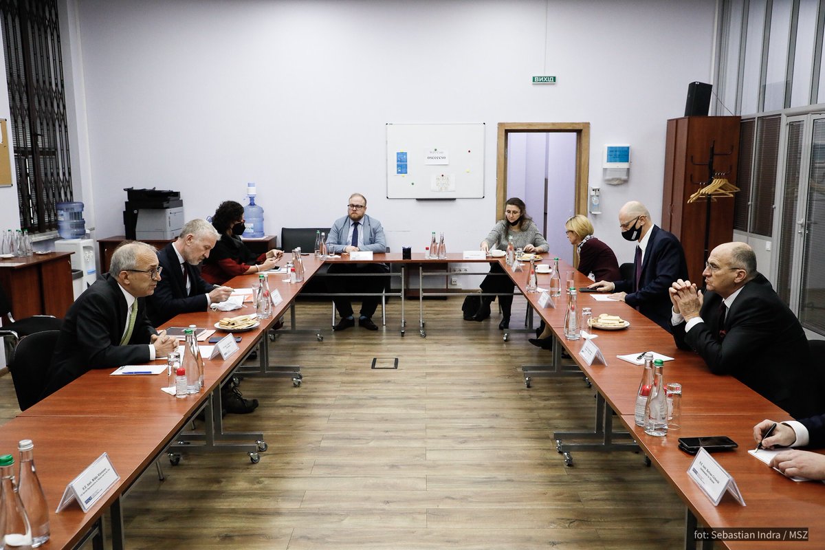 FM <a href="/RauZbigniew/">Zbigniew Rau</a> visited the @OSCE_SMM seat.

SMM’s presence is key in ensuring objective reporting about developments on the ground. It is now needed more than ever.

#OSCE2022POL