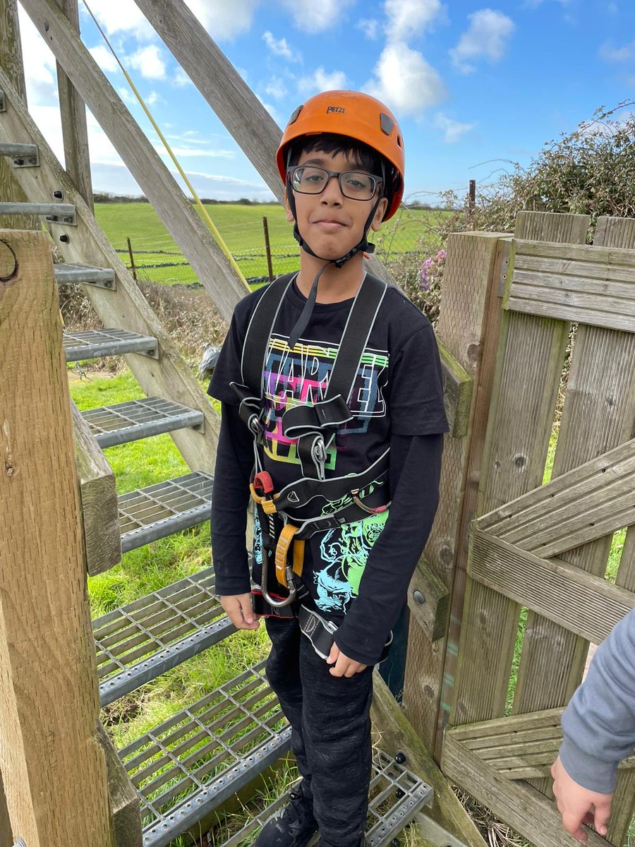 1,2,3 JUMP! #bravery #trust ⁦<a href="/NewWaveFed/">New Wave Federation</a>⁩ ⁦<a href="/woodberrydownN4/">Woodberry Down</a>⁩