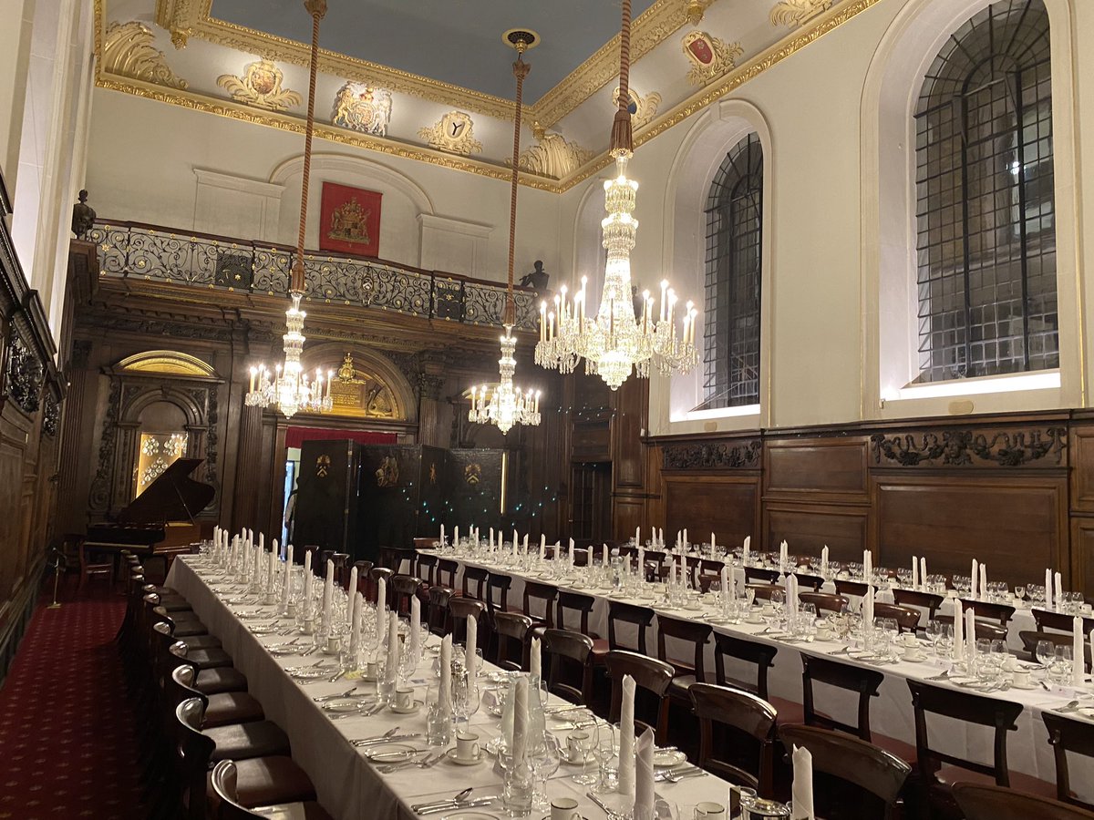 WCCAEW's tweet photo. .@WCCAEW held its Winter Dinner last night @VintnersCompany. A pleasure to bring members together again &amp; to admit new members to the #Livery https://t.co/MkRHqSL3GF