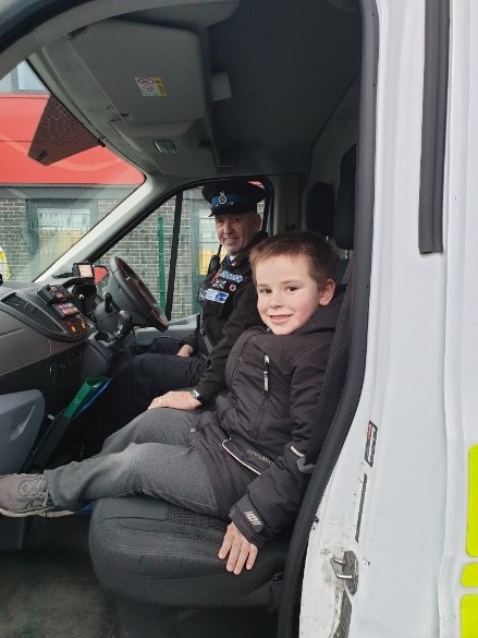 MerseyPolice's tweet photo. Meet our newest recruit (well, in a few years anyway!) 👮

Joseph and his mum got a tour around one of our police vans earlier this week! It was lovely to meet them and we wish Joseph all the best in his future career 👏 #OpTarget https://t.co/JvrvCTz2A0