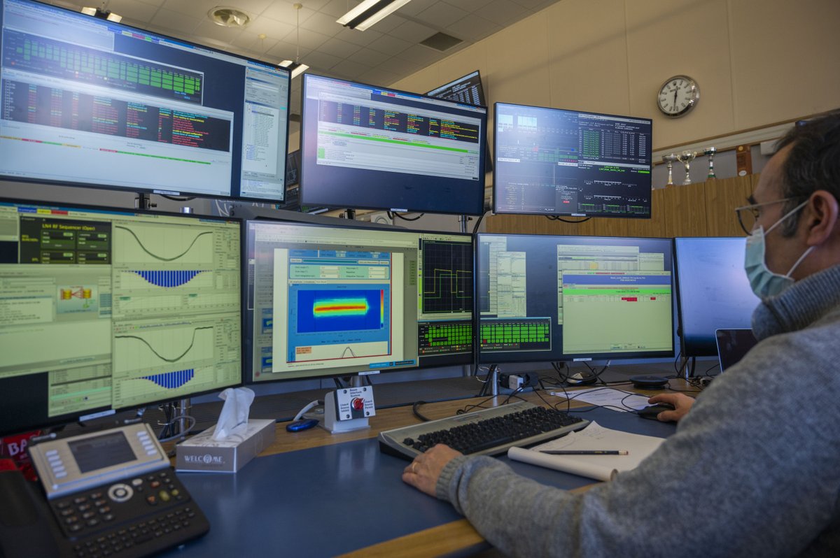 First beam is coming to Linac4 in preparation for #restartingLHC! The linear accelerator 4 became the source of proton beams for CERN’s accelerator complex in 2020, accelerating particles to 160 MeV.
 
Find out more about the operation of Linac4: home.cern/news/news/acce…