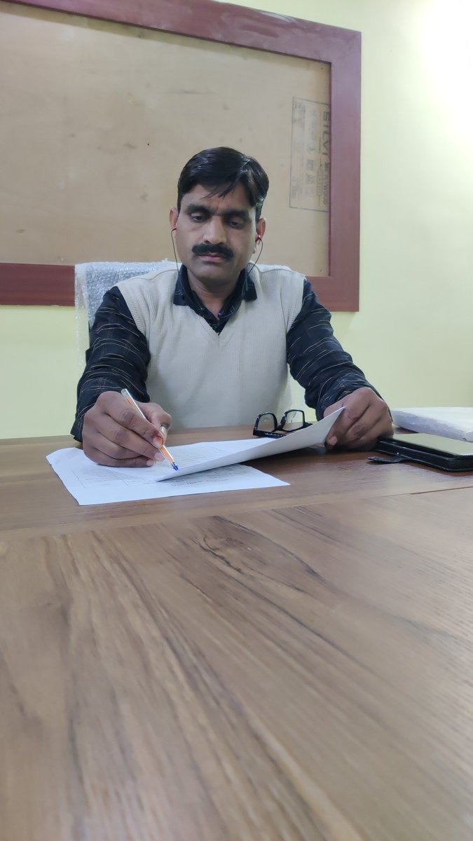 CMBhardwaj1's tweet photo. जिला कार्यालय @Bjp4GbnagarUP पर स्थित जिला कंट्रोल रूम में साथियों के साथ उपस्थित रहकर लगातार अपडेट ले कर आई समस्याओं के निस्तारण में सहयोग किया ।
#BJP4UP
#BJPAgain
#हर_घर_कमल
#WestUPwithModi https://t.co/j7gnARNMeh