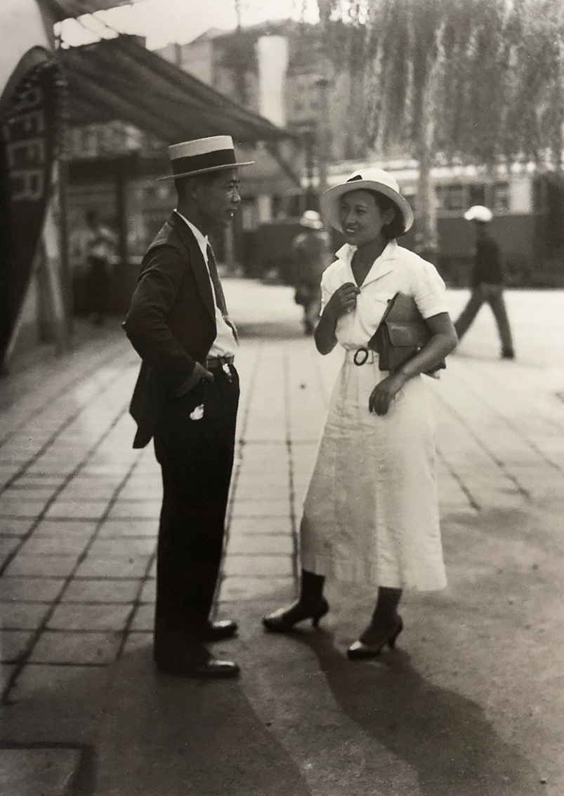 Papier Colle 日本の戦前は というとこんな感じだった お洒落好きの人たちは戦争になってどう思っただろう モボ は戦場に行き モガはもんぺ姿に変貌した いま日本のレトロ好き とくに30年代メンズファッション好き は圧倒的に右翼化しているけれど