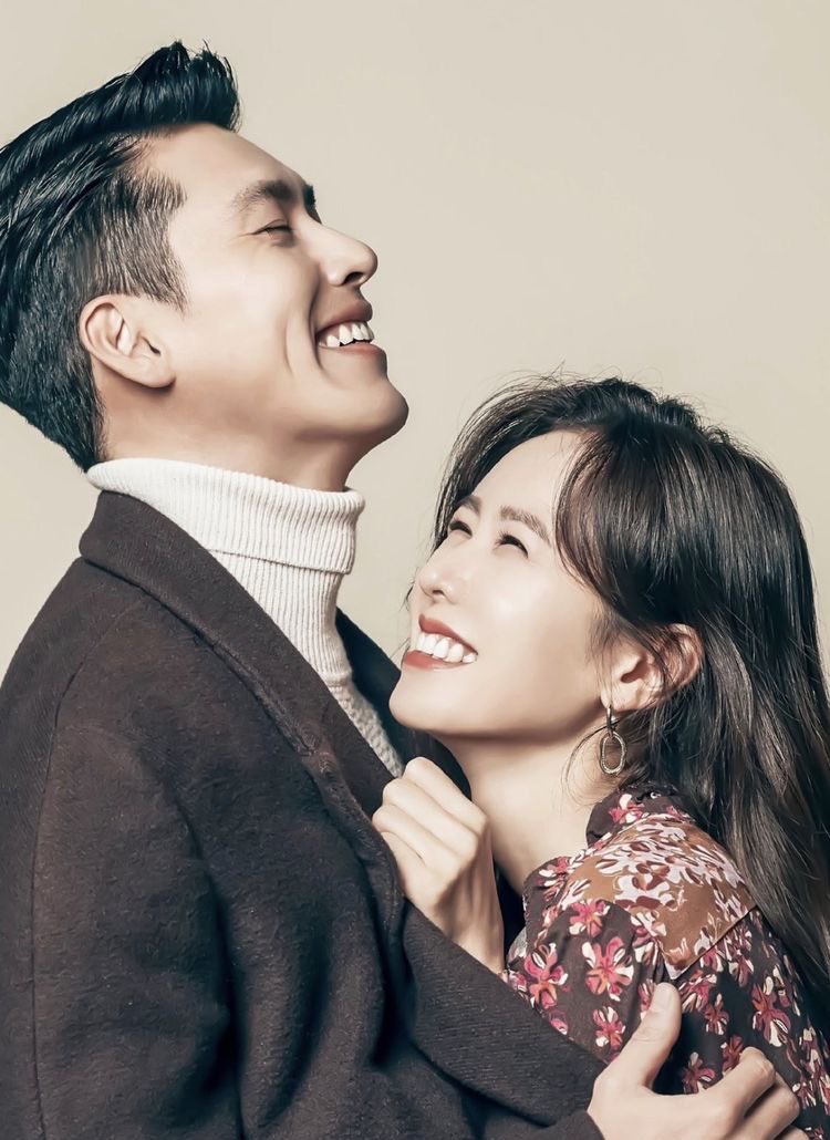 doramabra's tweet photo. SÃO ELES! 💍 #SonYejin anunciou seu casamento com #HyunBin no Instagram: — “Encontrei alguém com quem passar o resto da minha vida… Nos ajude a celebrar o início do nosso futuro.” 

Confira a tradução na imagem abaixo e toda felicidade do mundo para esse casal maravilhoso! 💓 https://t.co/WkUnJ67agY