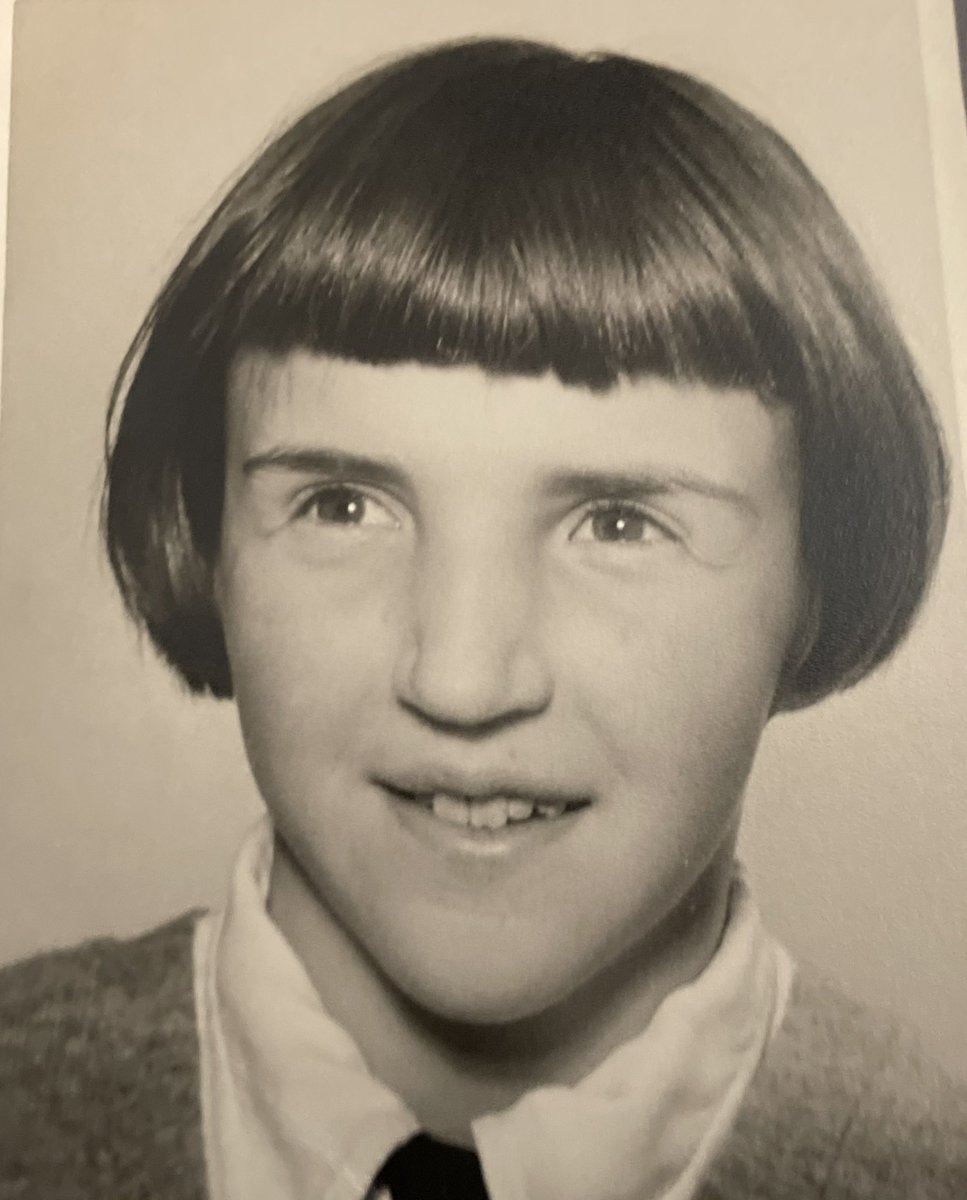 AniRobb's tweet photo. On what should be your 70th Birthday 💕
My gentle, kind, caring Mum,
There’s so many things I wish I could tell you, show you,
To have just one more day,
To laugh one more time,
Love you millions to the moon and back 🌸
#HeavenlyBirthday #Memories #TheMoonAndBack https://t.co/uwaKDrPFbR