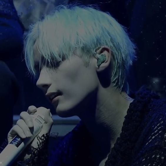 hawt #HUENINGKAI  to bless your eyes, a thread