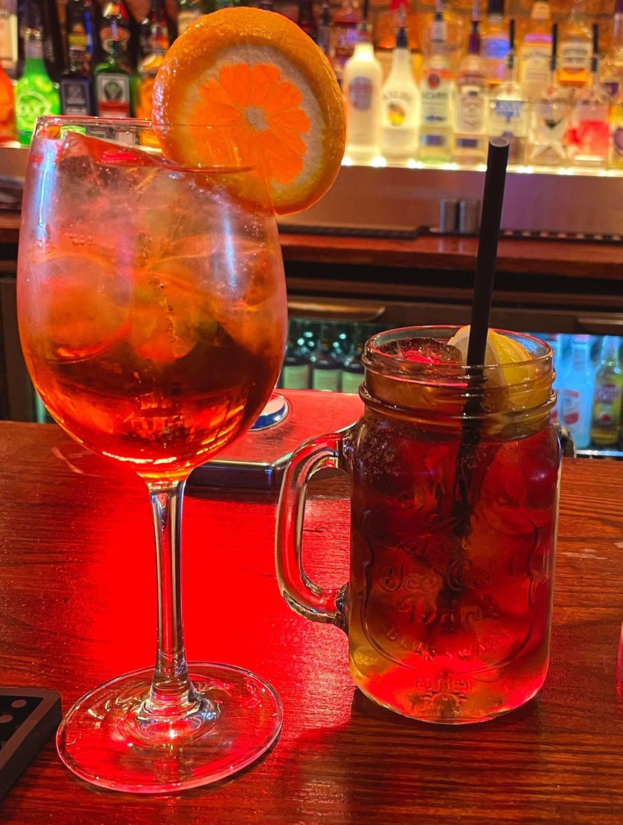 Two of our favourites, Aperol Spritz and Long Island Iced Tea! 🍊 Our cocktails are 2 for £10 all day Sun-Thurs ✨
