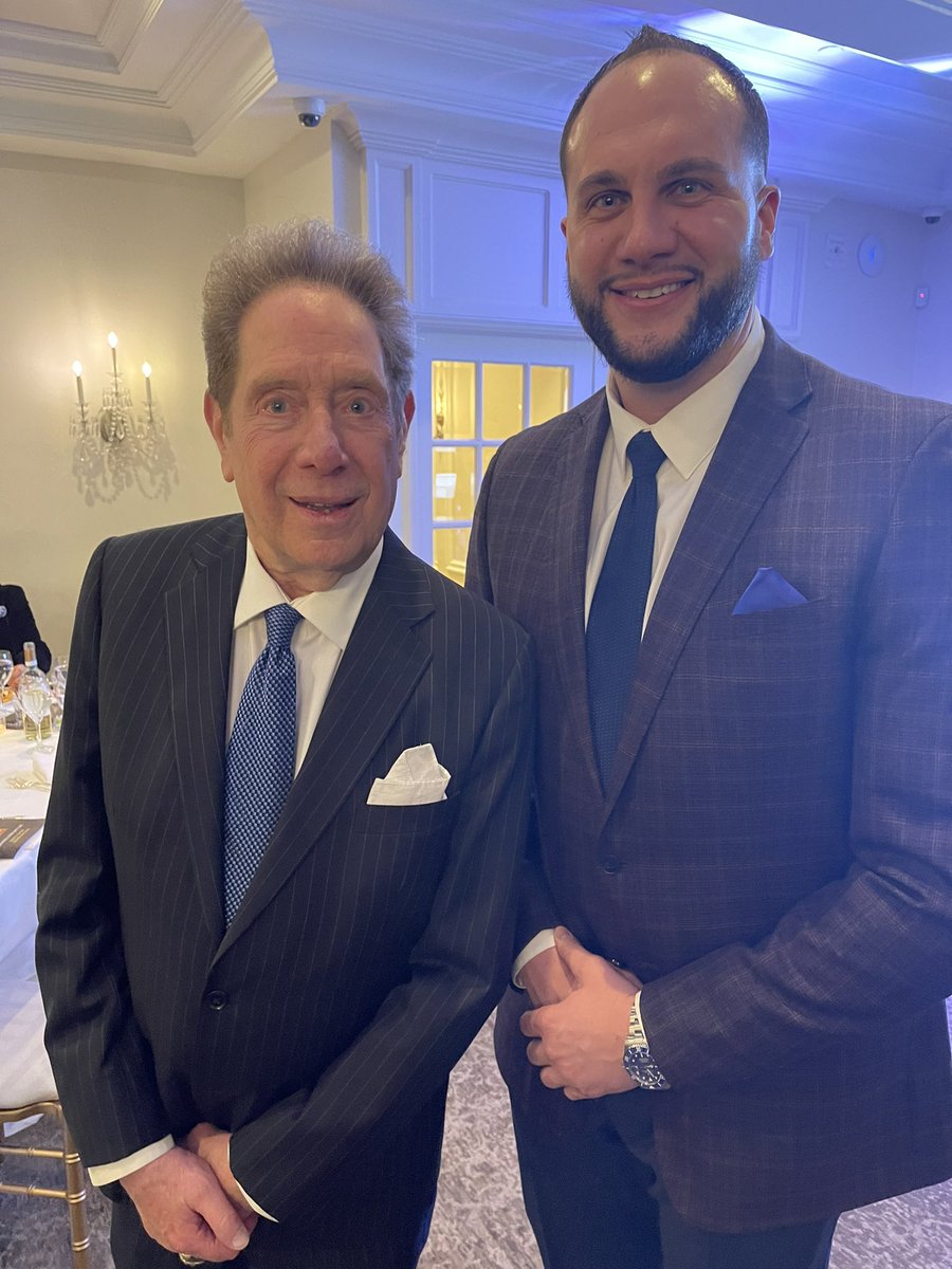 BeardownCuz's tweet photo. What an absolute pleasure meeting this gentleman last night at the annual #RobertLuongoALS benefit. Hat’s off to @MLB Umpire, Phil Cuzzi for putting together an incredible evening for such an important cause. #JohnSterling #itisgone @TalkinYanks https://t.co/1Tlw5M75me