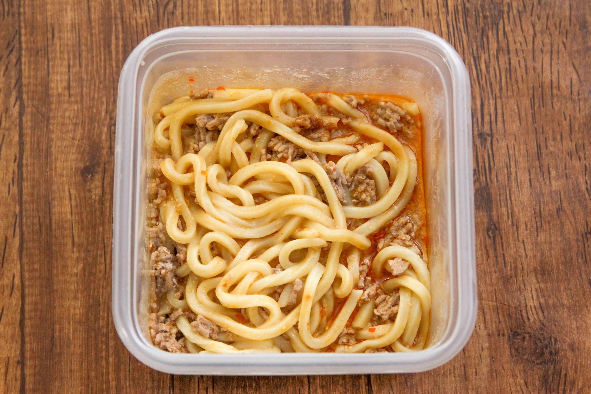 豆板醤などを使った旨辛な味付けでお箸が進みそう！とっても美味しそうな「うどん」レシピ！