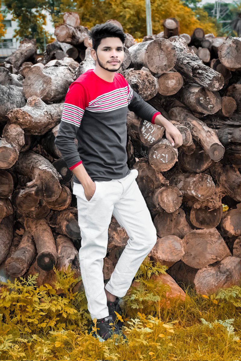 anish_9676's tweet photo. ----++
खुशियों का और सम्मानित रिश्तों का..
एक मात्र संबंध,पैसों और सम्पन्नता से है..
बाकी सब,भ्रम मात्र है..
----++:
~नि:शब्द🖌️
#selflove. #besuccess https://t.co/a3Z0wZonEW