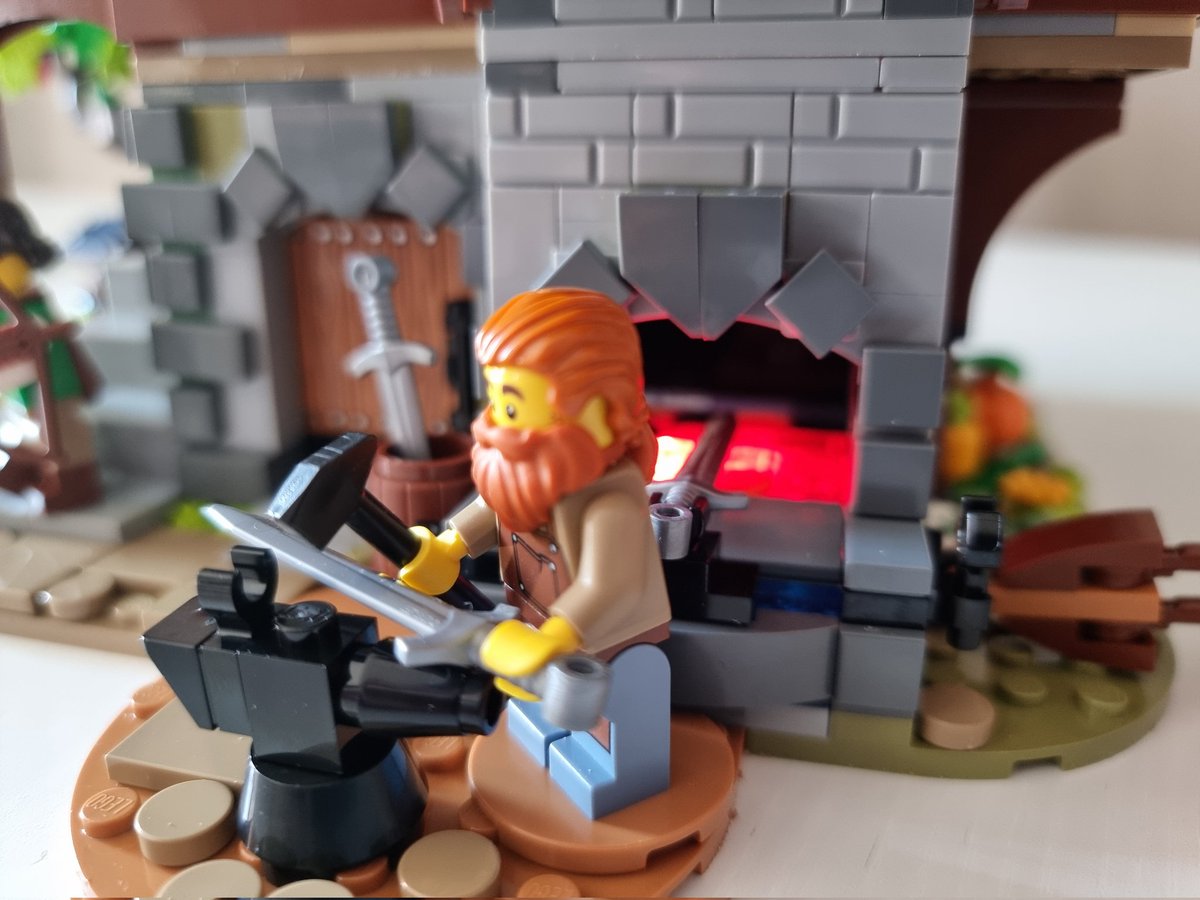 Panou's tweet photo. #LEGO #MedievalBlacksmith #ForgeronMédiéval https://t.co/1RJTM3lIXL
