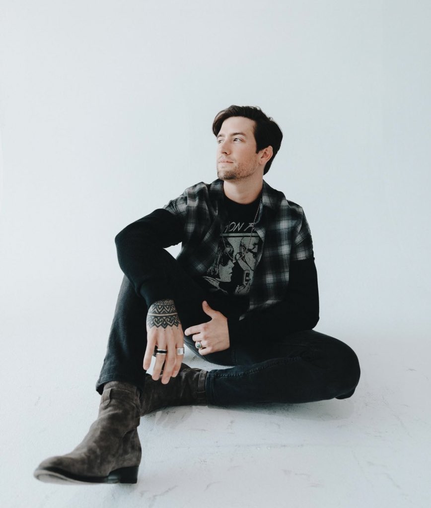 btrscomfort's tweet photo. I love you like a love song baby ❤️‍🔥 https://t.co/znKNLM036u