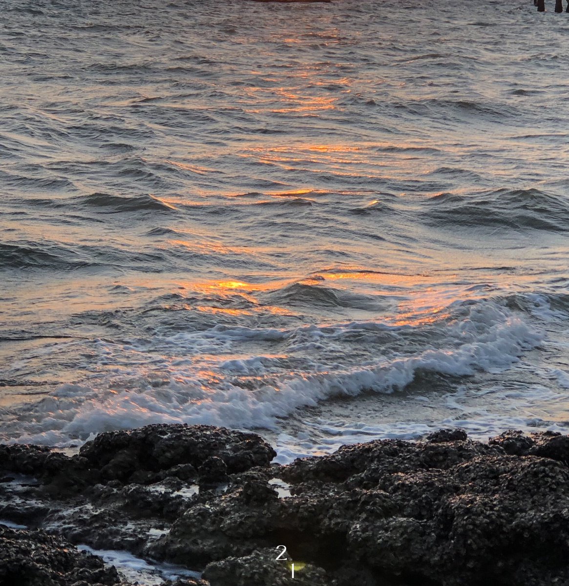 21decvibes's tweet image. make a wish upon on the beach