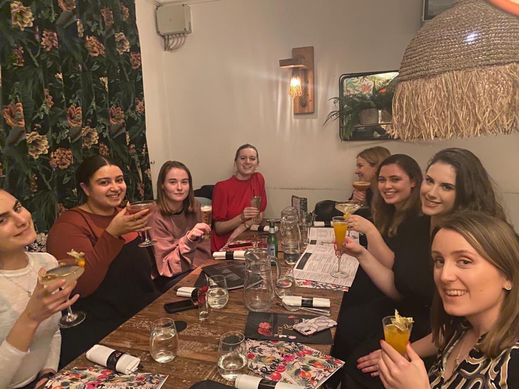 TheCommsCo's tweet photo. Employee wellbeing is a big part of our #CompanyCulture here at CommsCo! Join the talented team and have weekly #PTSessions🦾, #PizzaLunches 🍕 and #MonthlySocials 🍸. Find out more about our #PRInternshipScheme and #AccountExecutive job opening: https://t.co/hIDJ4LhtmT https://t.co/KqQDGmhYLB
