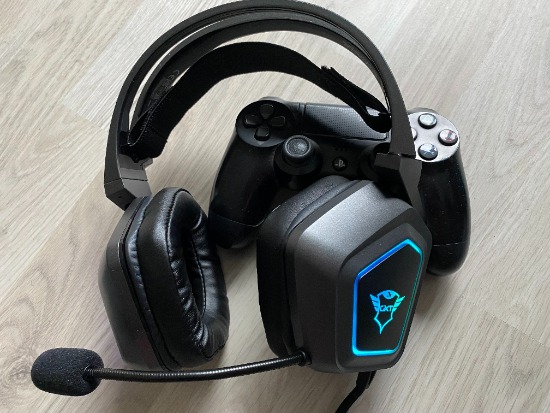 Gamen met goed geluid.. wij hebben de Trust GXT 450 BLIZZ over-ear gamingheadset getest. Zie: 
gaafvoorkinderen.nl/tienerdingen/4…
<a href="/mediatornado/">Media Tornado</a>