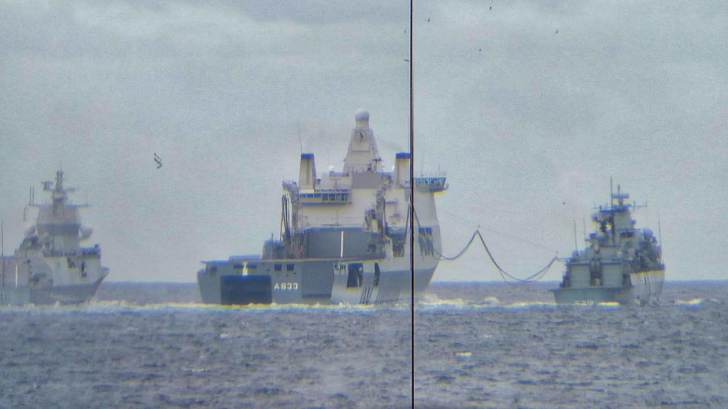 hmssevern's tweet photo. Always a pleasure to assist @FOST training as the "bad guys." Plenty of "intelligence" gathered on the @NATO_MARCOM units conducting an excellent double replenishment at sea.
#ThursdayMotivation #weeklywar #redteam #doubleprobe https://t.co/nnvLKMuK0Y