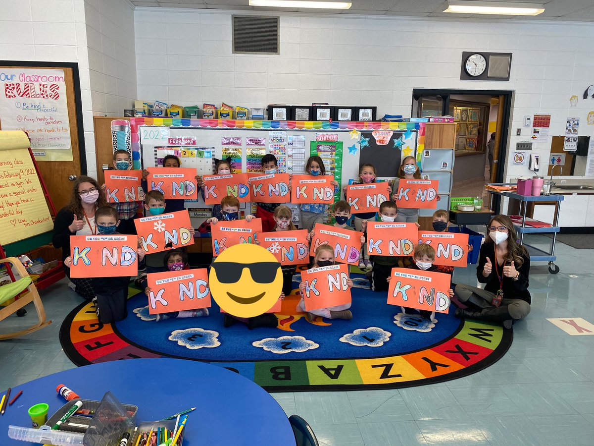 MrsChamberland's tweet photo. Thank you @SSCounselorMsM for teaching us how to be the “I” in kind! We love having you visit our classroom. @Jen1Curry @kristymc24 https://t.co/ioKkyuPsGD