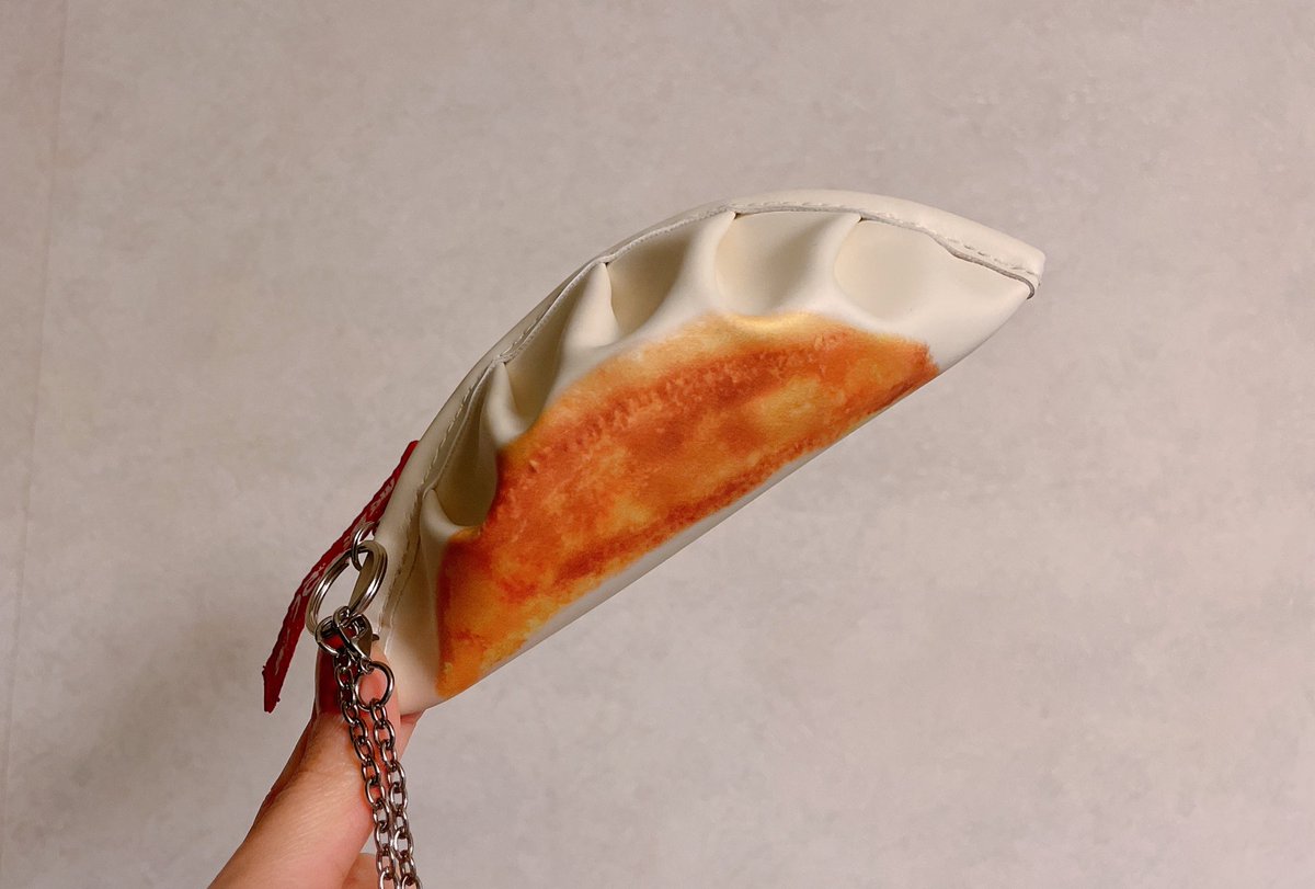 売り場の人に、ぎょうざの満州が焼き色を監修してますって言われて買っ 