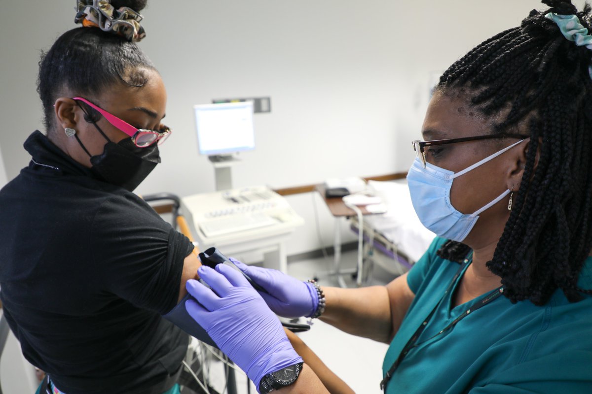 durhamtech's tweet image. Our Cardiovascular Tech students learned how to conduct a stress test in class this week ❤️ Learn more about this exciting career path: bit.ly/3GAgJ5s 

#DurhamTech #CardiovascularTech #DurhamNC #BullCity #HealthcareCareers