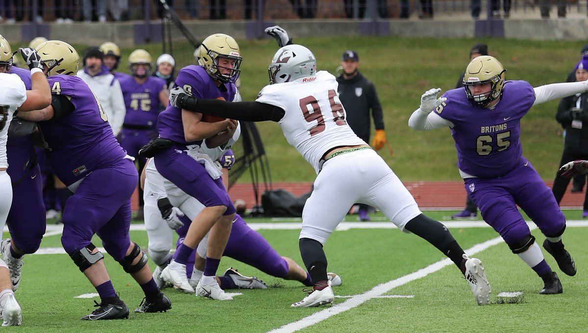 UWLEagleFB's tweet photo. #DoubleshotThursday w/ @JoshDorschner
#TheExperience https://t.co/PXbBC8cnVi