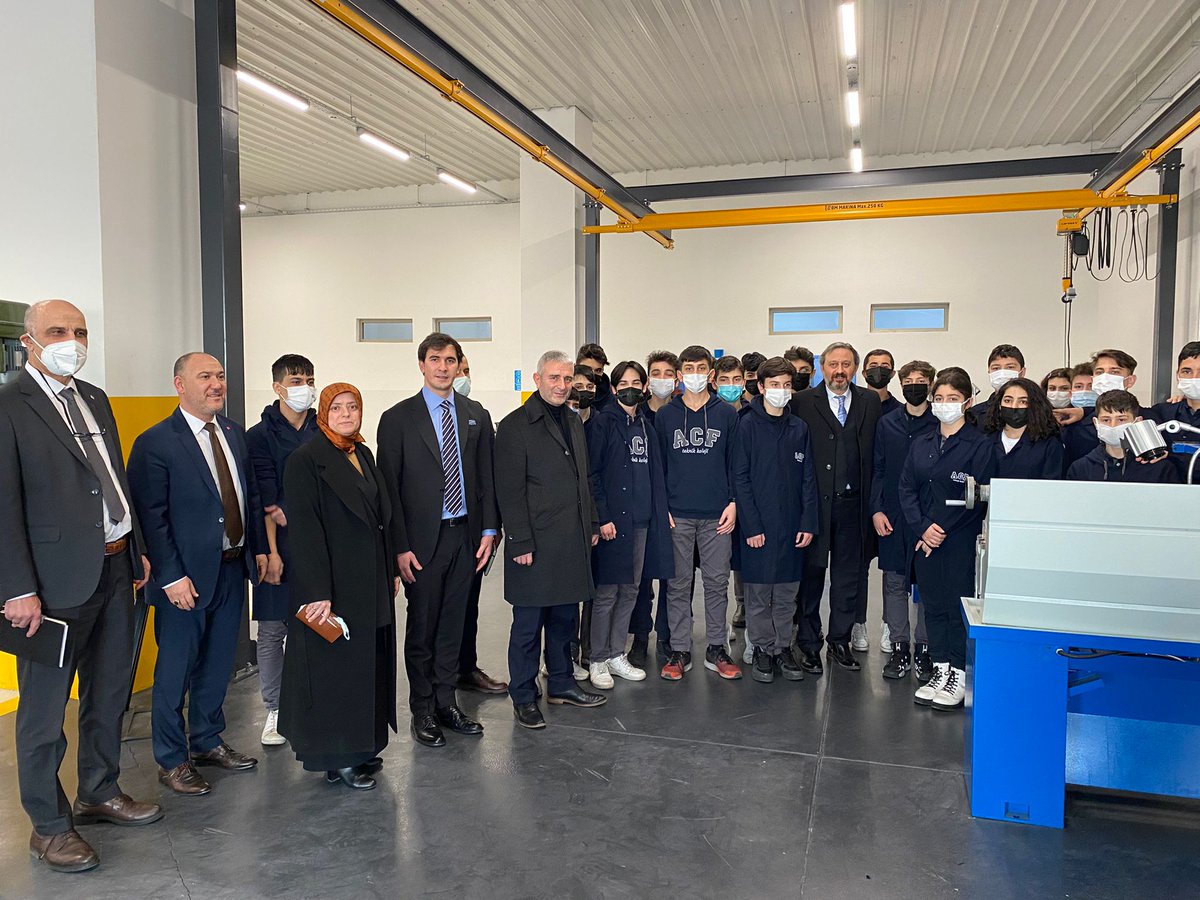 GebzeAk's tweet photo. Kocaeli Milletvekilimiz Mehmet Akif YILMAZ,İlçe Başkanımız Recep KAYA ve Yönetimimizle birlikte Özel Adem Ceylan Final Teknik Koleji'ni ziyaret ettik. 
 
#AkPartiGebzeSahada https://t.co/IVHnJqfzfg