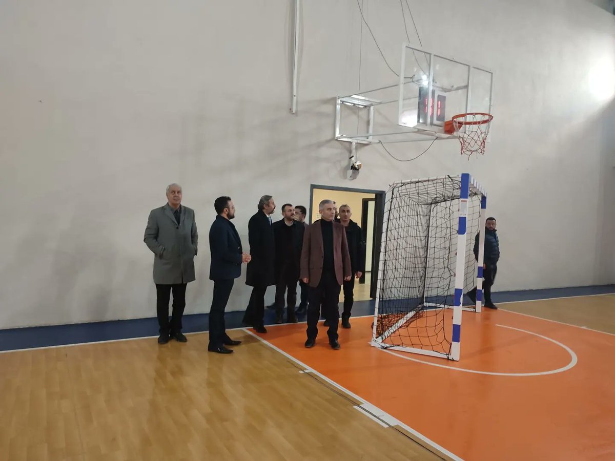 GebzeAk's tweet photo. Kocaeli Milletvekilimiz Mehmet Akif YILMAZ,İlçe Başkanımız Recep KAYA ve Yönetimimizle birlikte Özelsin Koleji'ni ziyaret ettik. 
 
#AkPartiGebzeSahada https://t.co/TGSfNClJlD