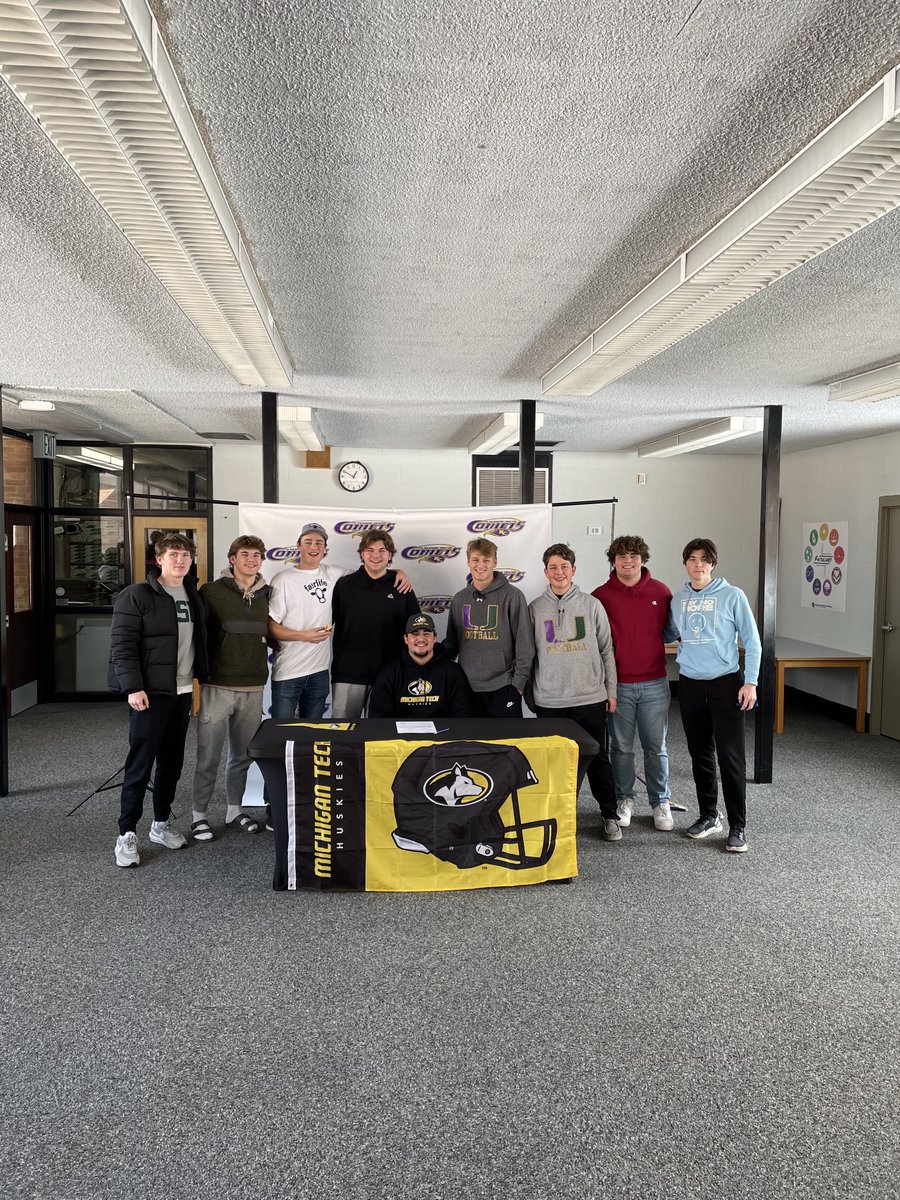David Zuiderveen (@zuiderveendavid) on Twitter photo <a href="/BrandonDeVries4/">Brandon DeVries</a> had his <a href="/UnitedFootball_/">United Football</a> brothers come to support him on his signing day! Love these guys. We are so blessed to be able to coach young men like this. <a href="/BrandonDeVries4/">Brandon DeVries</a> had his <a href="/UnitedFootball_/">United Football</a> brothers come to support him on his signing day! Love these guys. We are so blessed to be able to coach young men like this.