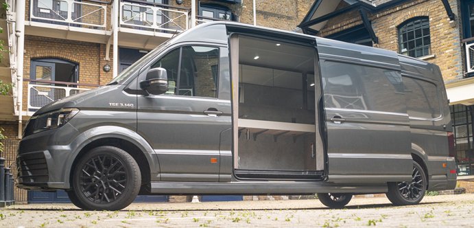 DryerUk's tweet image. #THROWBACKTHURSDAY : Reliving the XLERATORsync interactive mobile showroom launch.

To find out more about XLERATORsync visit the link in the bio

#XLERATORsync #sinksystem #luxurybathrooms #THROWBACKTHURSDAY #Technology #Bathroomtechnology