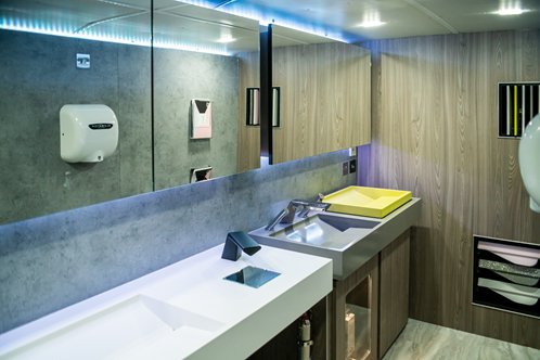 DryerUk's tweet image. #THROWBACKTHURSDAY : Reliving the XLERATORsync interactive mobile showroom launch.

To find out more about XLERATORsync visit the link in the bio

#XLERATORsync #sinksystem #luxurybathrooms #THROWBACKTHURSDAY #Technology #Bathroomtechnology
