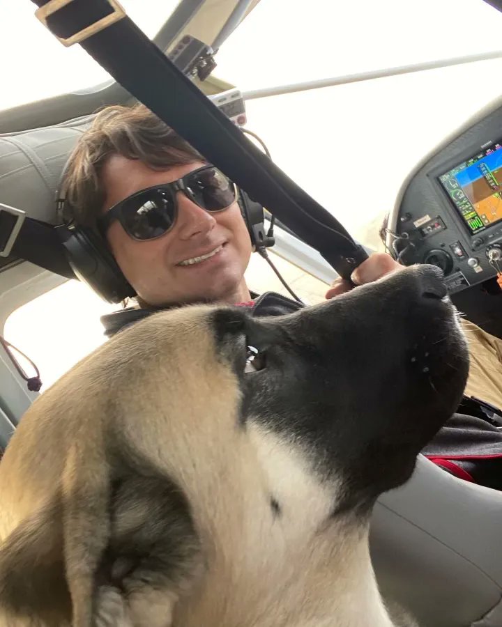 Pilots N Paws tweet media