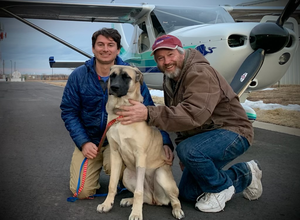 Pilots N Paws tweet media