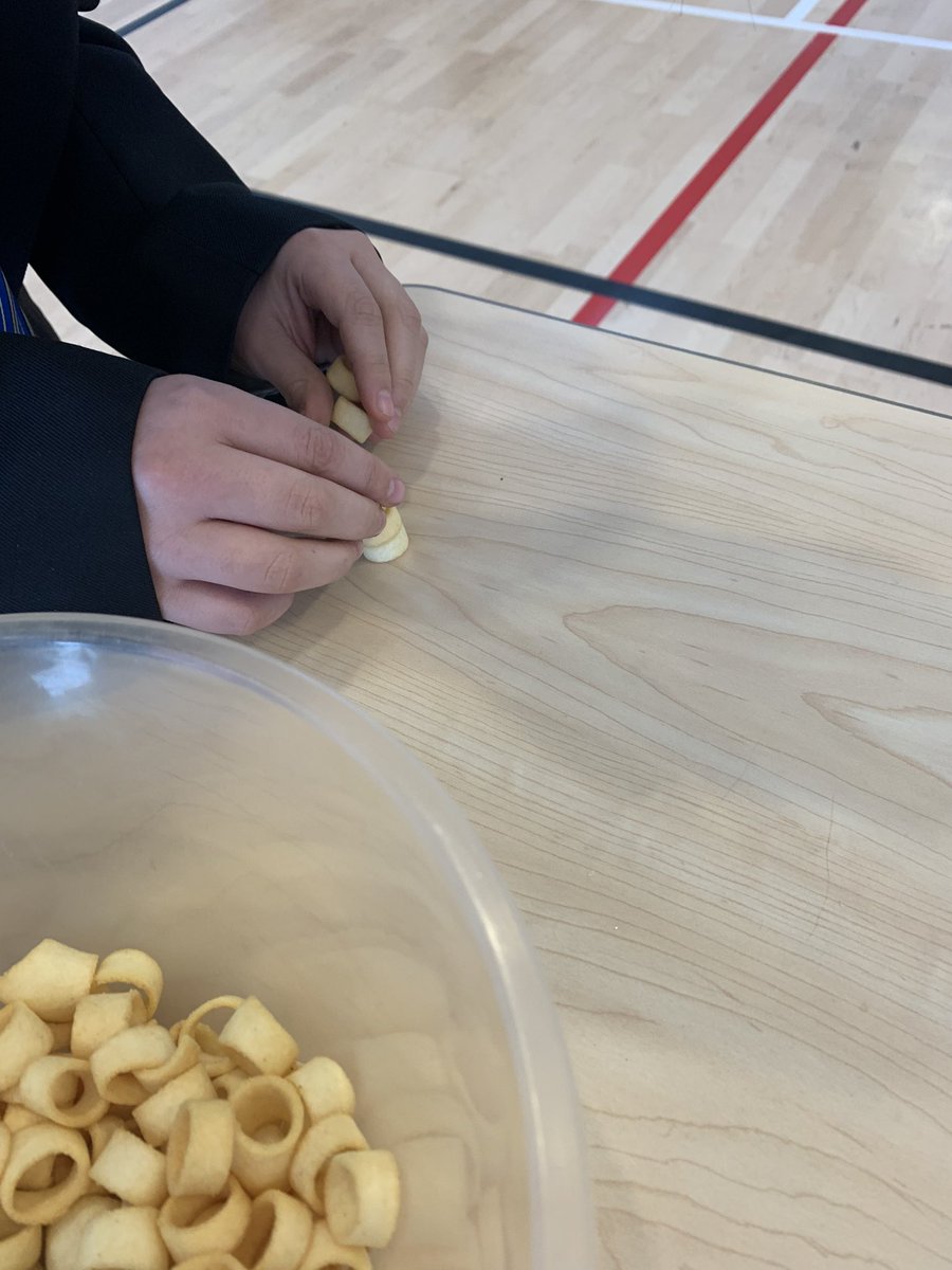AtkoHistory's tweet photo. Todays form challenge was Hula Hoop towers. 30 seconds to build the tallest tower, whatever’s standing at the end is measured. A staggering 8.3 cm was the winner! #Y8 #FormChallenge https://t.co/8J71ybC171
