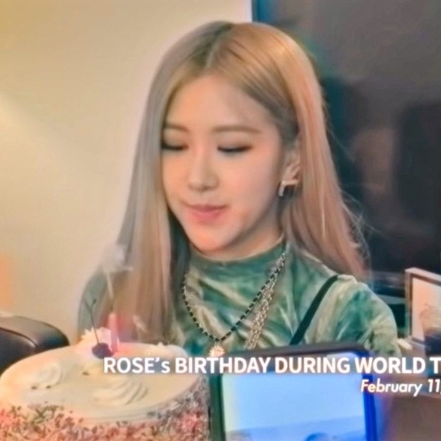 roseshourly's tweet photo. happy birthday my sunshine 🌞

HAPPY HALF FIFTY ROSÉ
#OurRockstarROSÉDay
#봄의시작_채영아_생일축하해 https://t.co/qBhLoBScQs