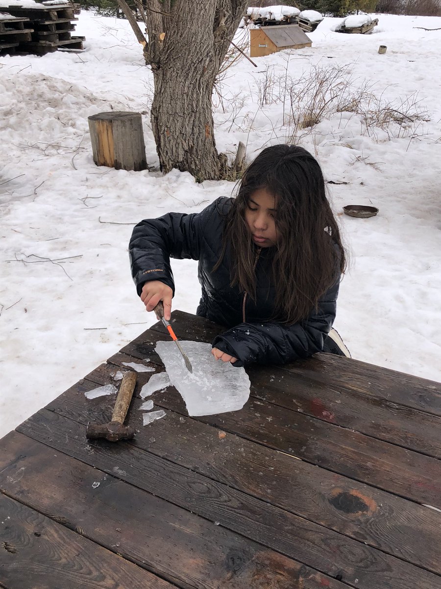 kldavis13's tweet photo. Grade 4/5’s showed their creativity with tools and ice!  Another great outdoor ADST/Art project!@SD27_CC @SD27_ADST #TMOS @ScoutNature https://t.co/97dBBL8Y9Z